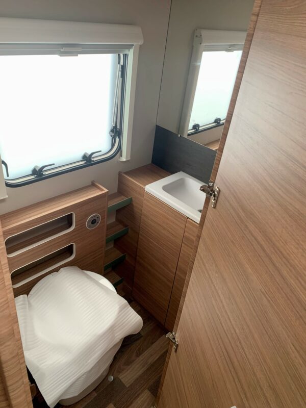 WEINSBERG CARAONE 550QDK – Image 3
