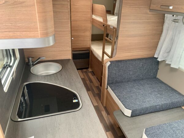WEINSBERG CARAONE 550QDK – Image 4