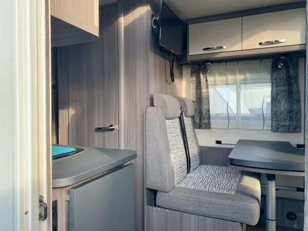 Location camping-car 2/3 Couchages – Image 5