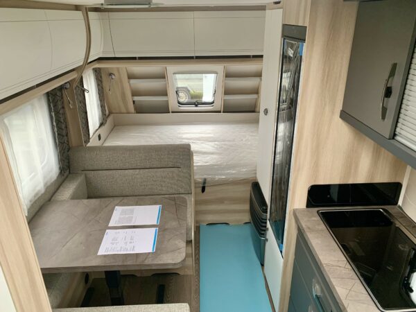 CARAVANE HOBBY 490 KMF DE LUXE – Image 2