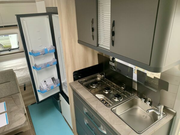 CARAVANE HOBBY 490 KMF DE LUXE – Image 5