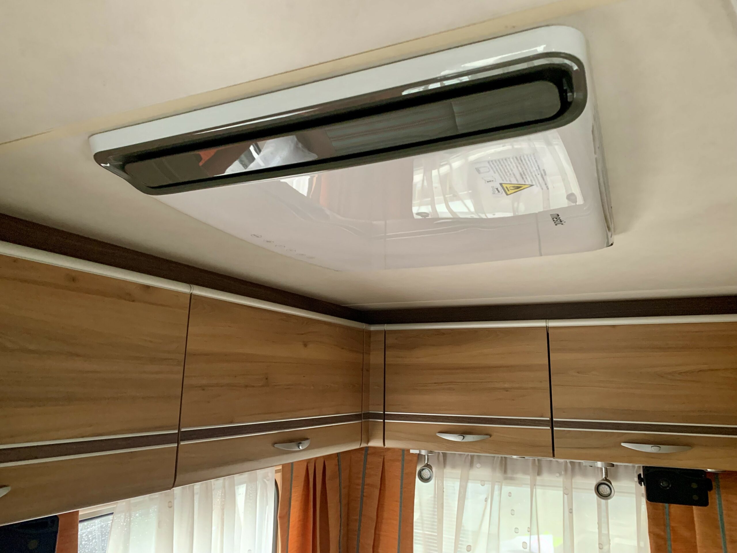 CAMPING-CAR BURSTNER NEXXO T610 – Image 9