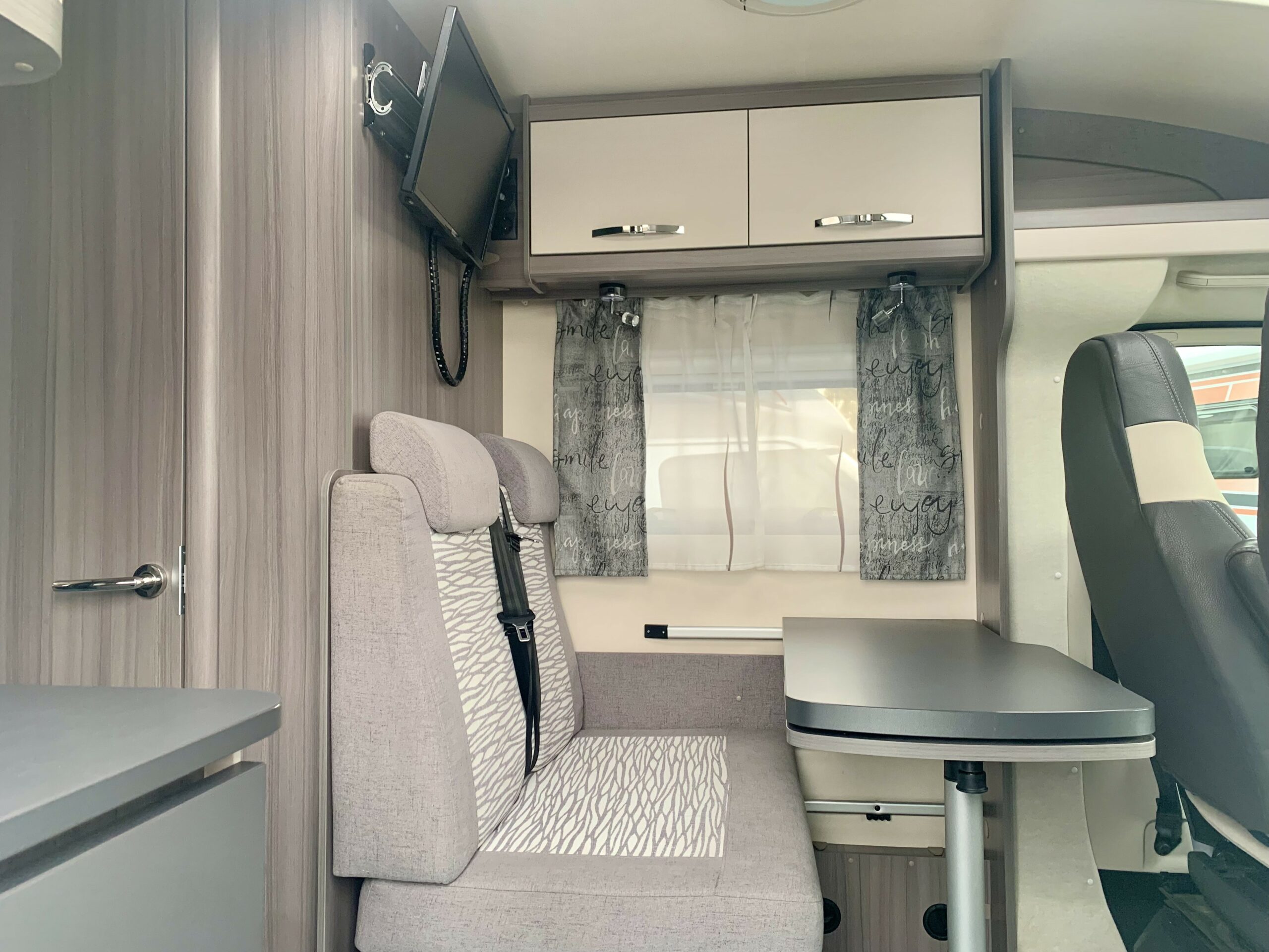 CAMPING-CAR HOBBY V65 GQ – Image 4