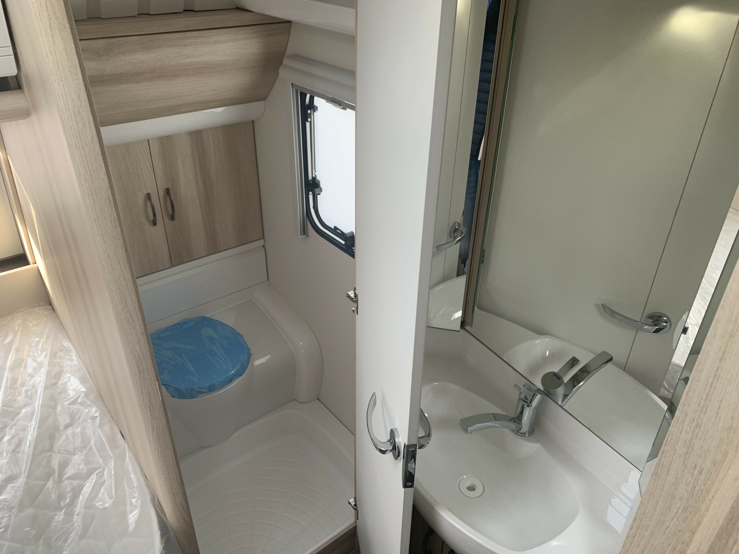 CARAVANE 400 SFE DE LUXE – Image 4