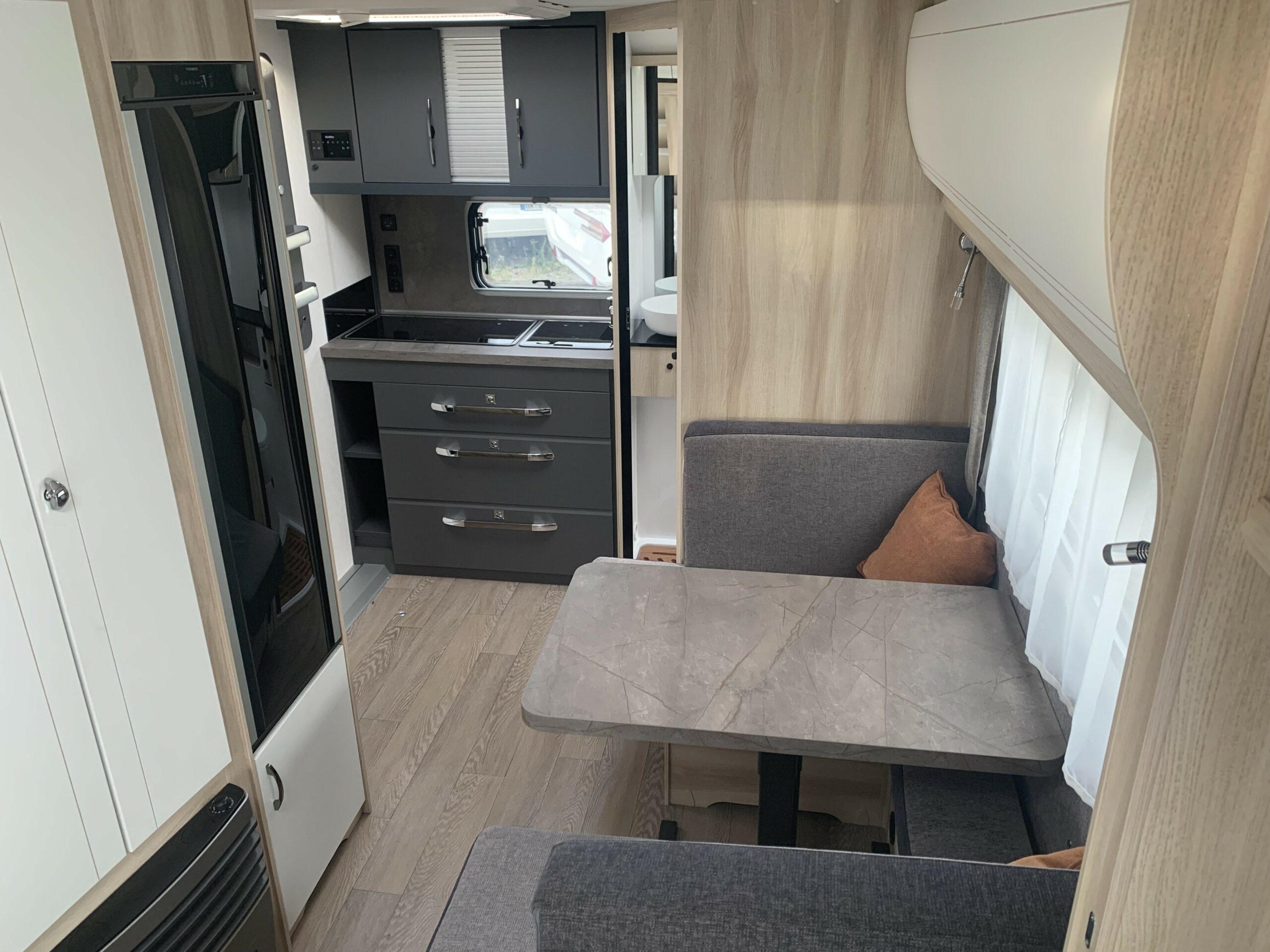 CARAVANE HOBBY 460 SFF LUXE – Image 6