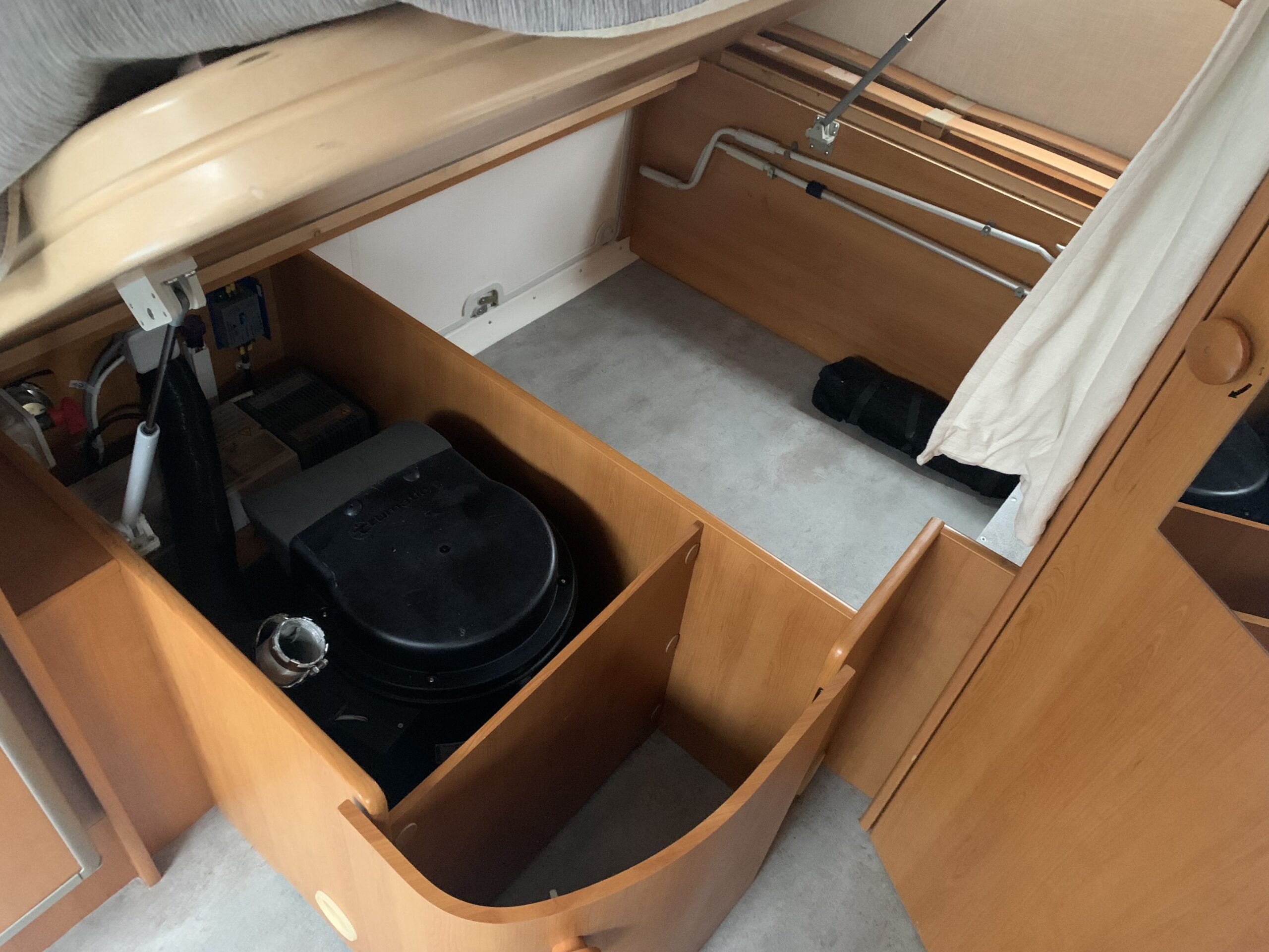 CAMPING-CAR AUTOSTAR ATHENOR 458 – Image 9