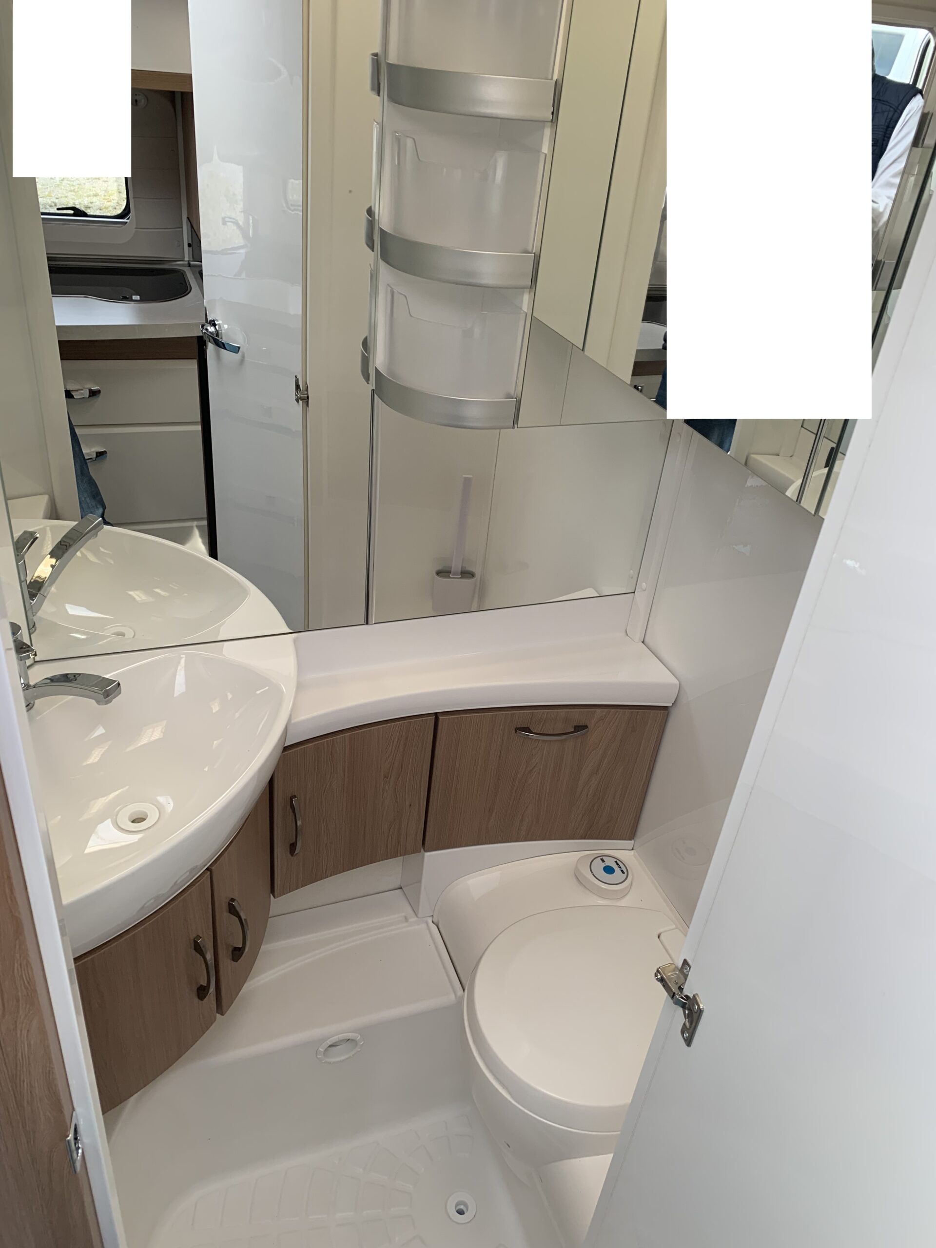 CARAVANE HOBBY 495 UL DE LUXE – Image 9