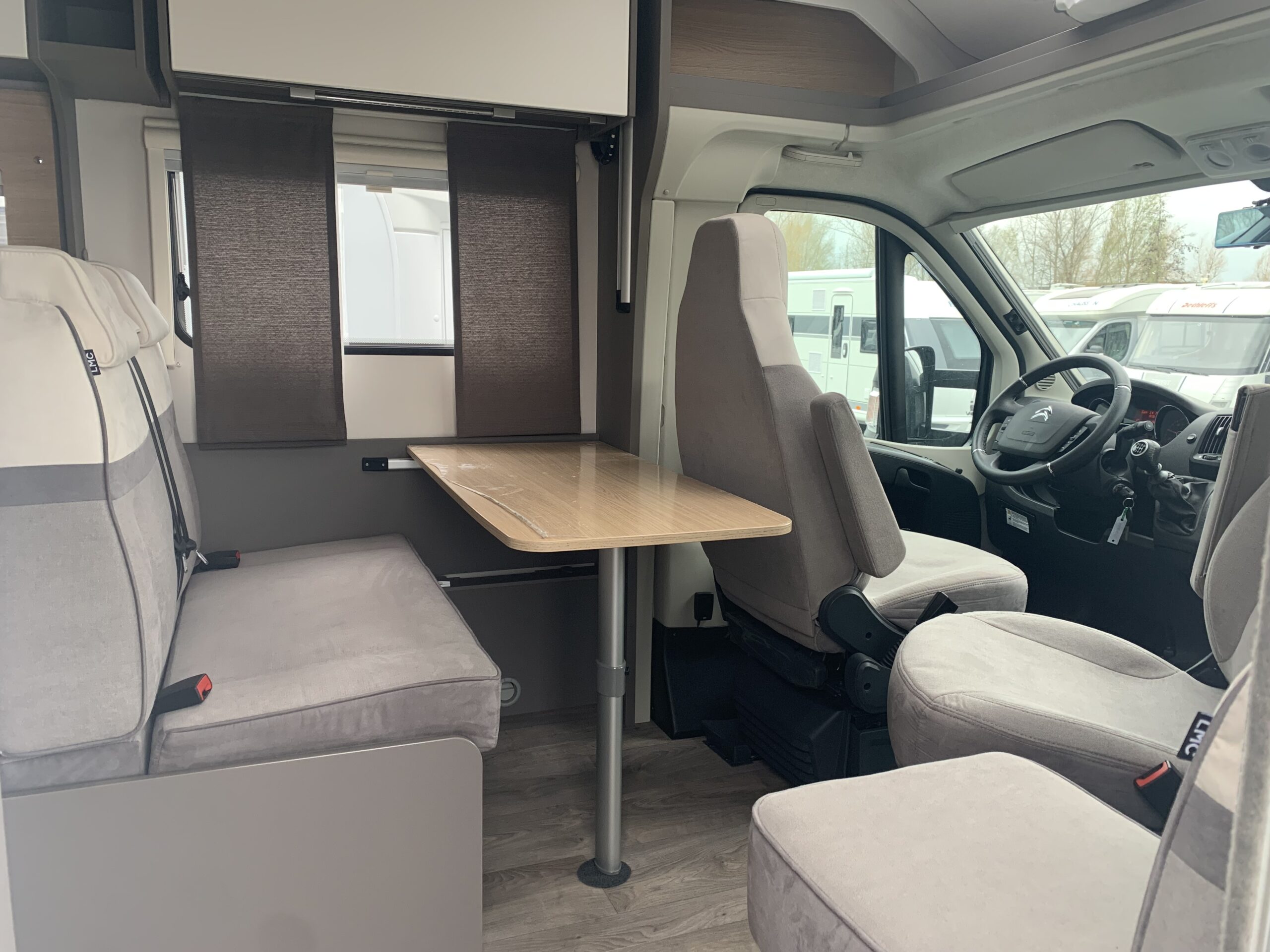 CAMPING-CAR LMC TOURER LIFT 660 G – Image 2