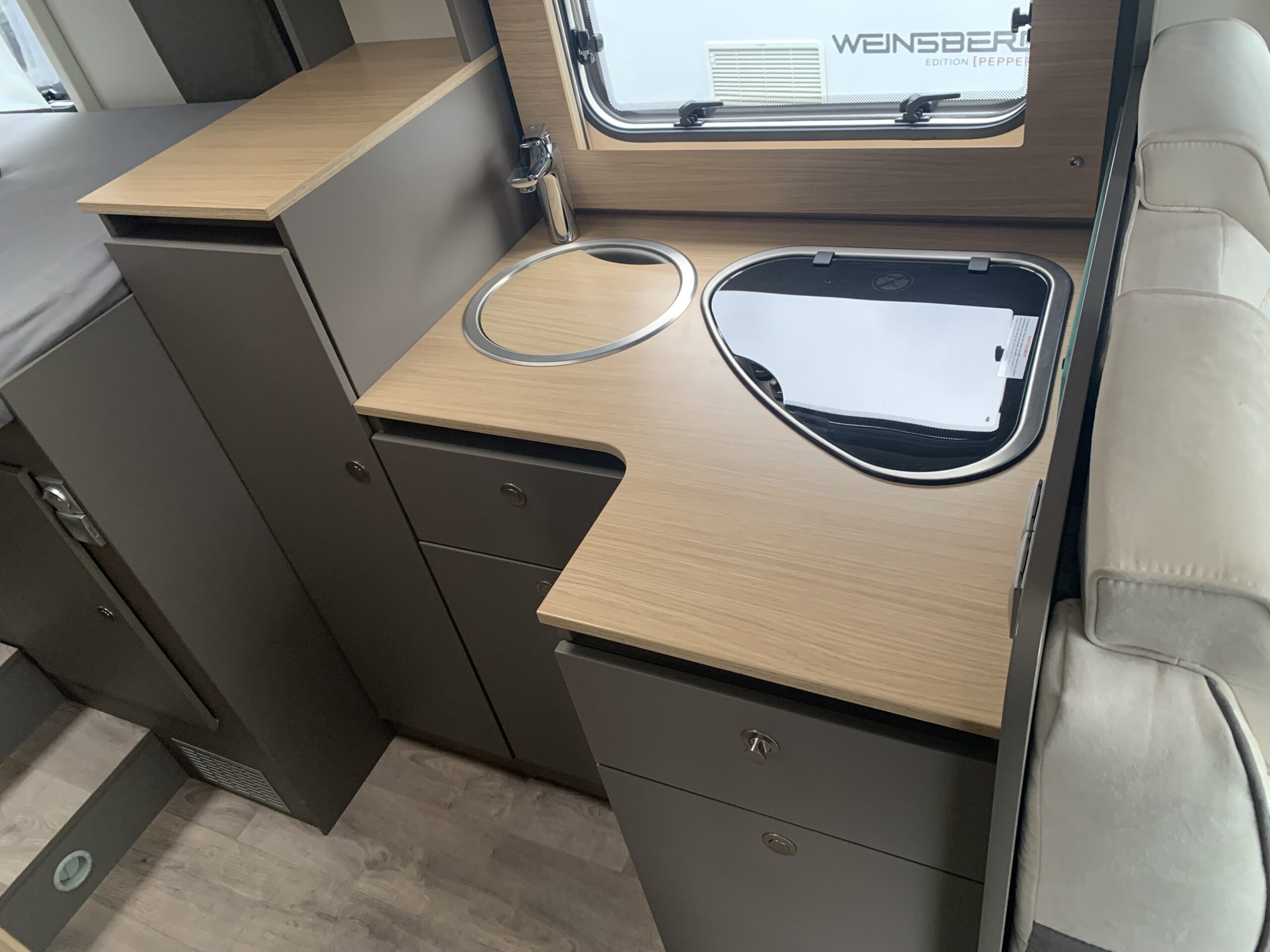 CAMPING-CAR LMC TOURER LIFT 660 G – Image 4