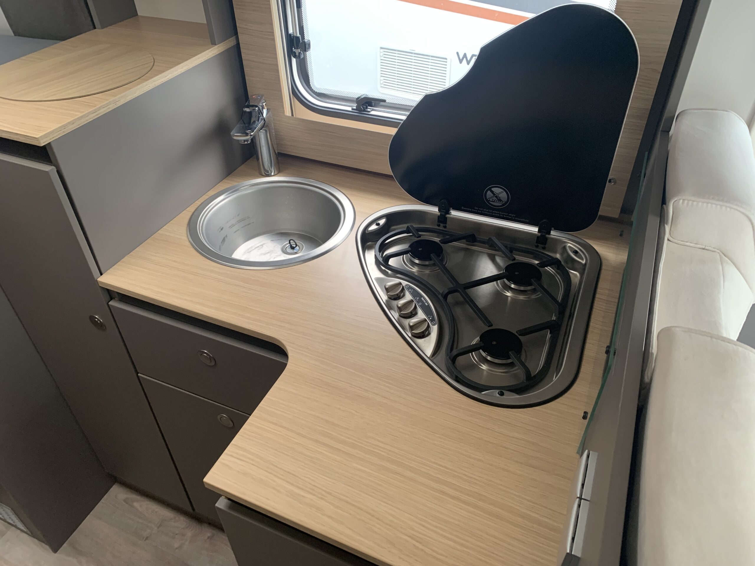 CAMPING-CAR LMC TOURER LIFT 660 G – Image 5