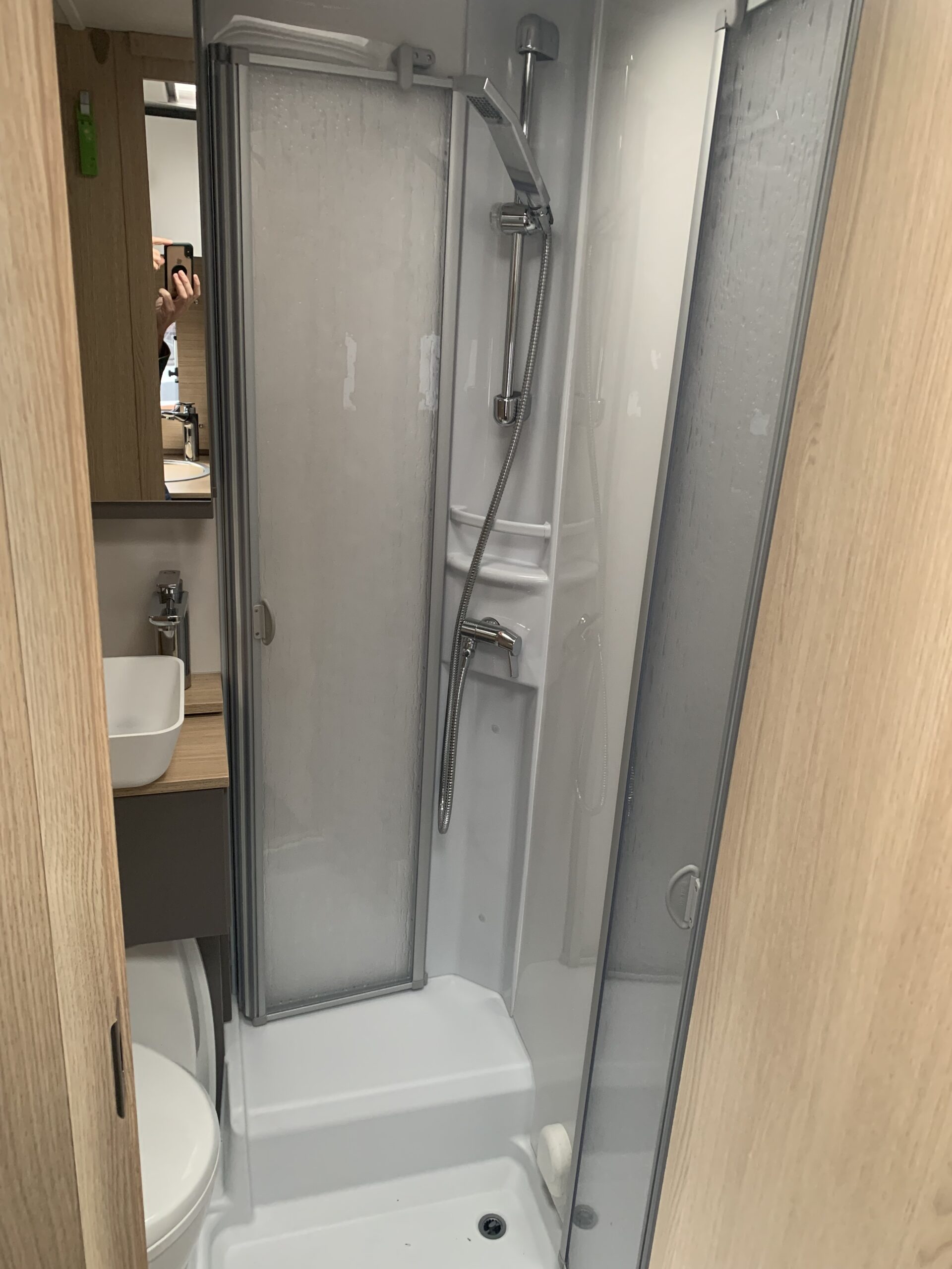 CAMPING-CAR LMC TOURER LIFT 660 G – Image 10