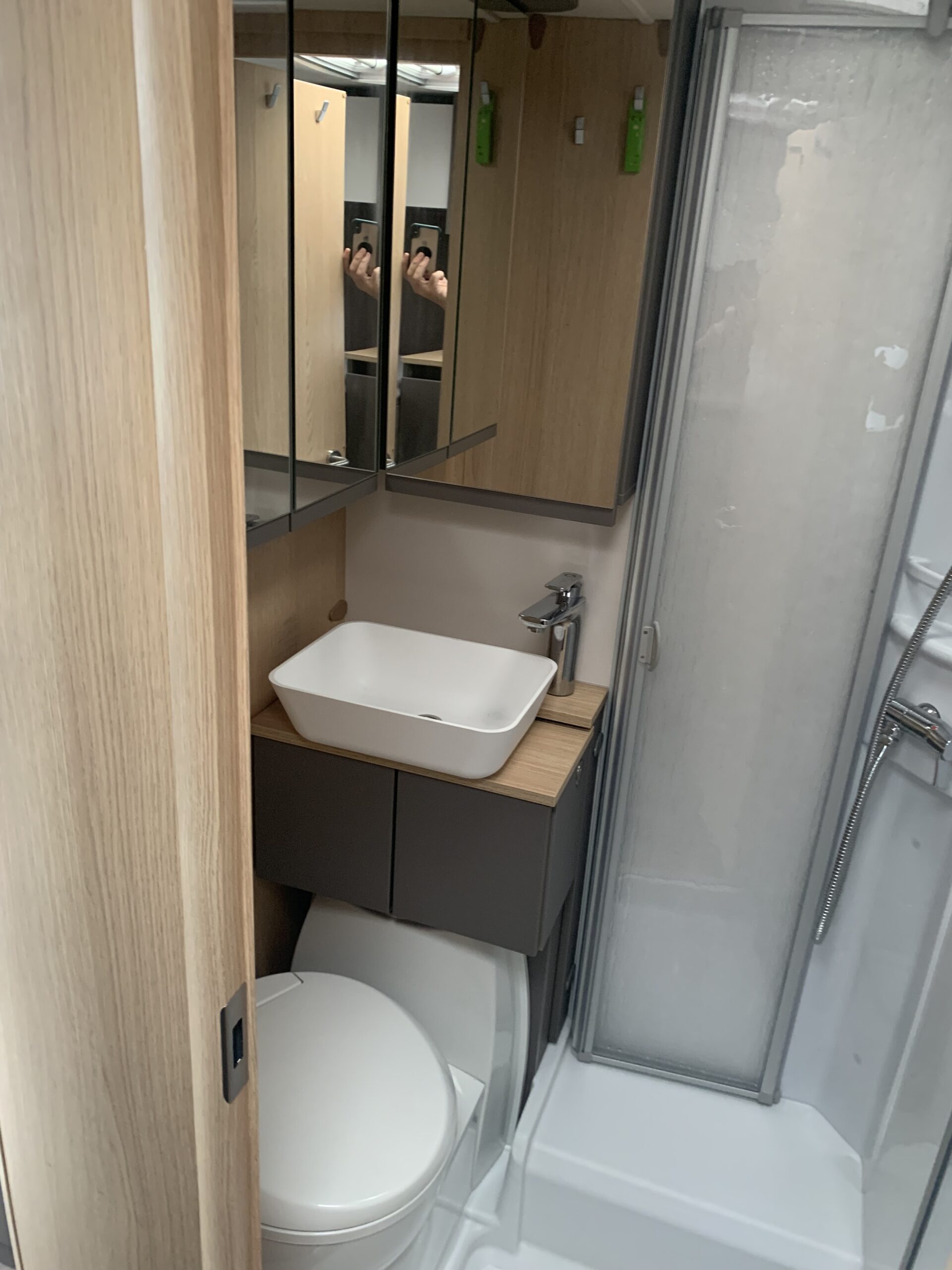 CAMPING-CAR LMC TOURER LIFT 660 G – Image 11