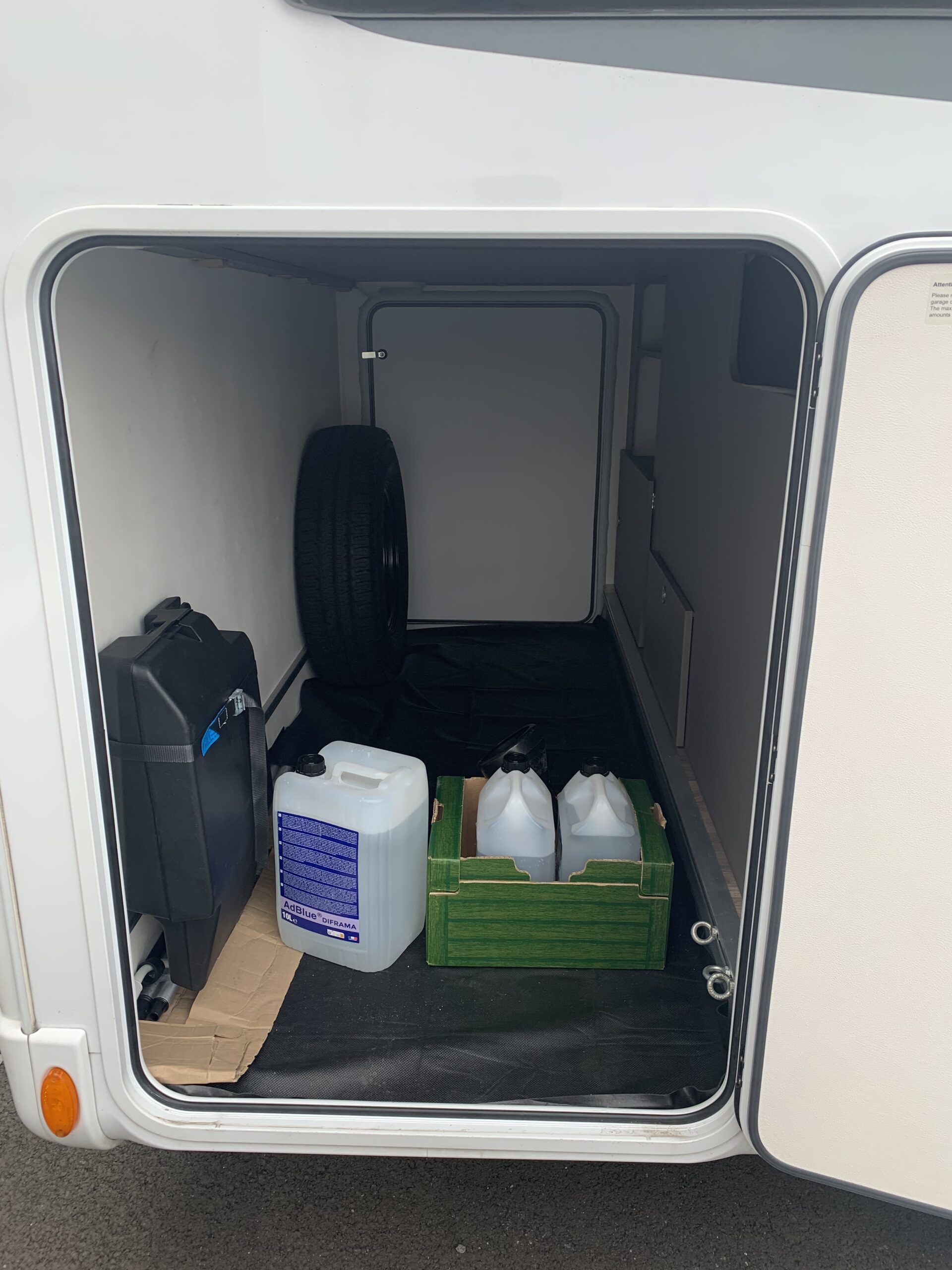 CAMPING-CAR LMC TOURER LIFT 660 G – Image 13