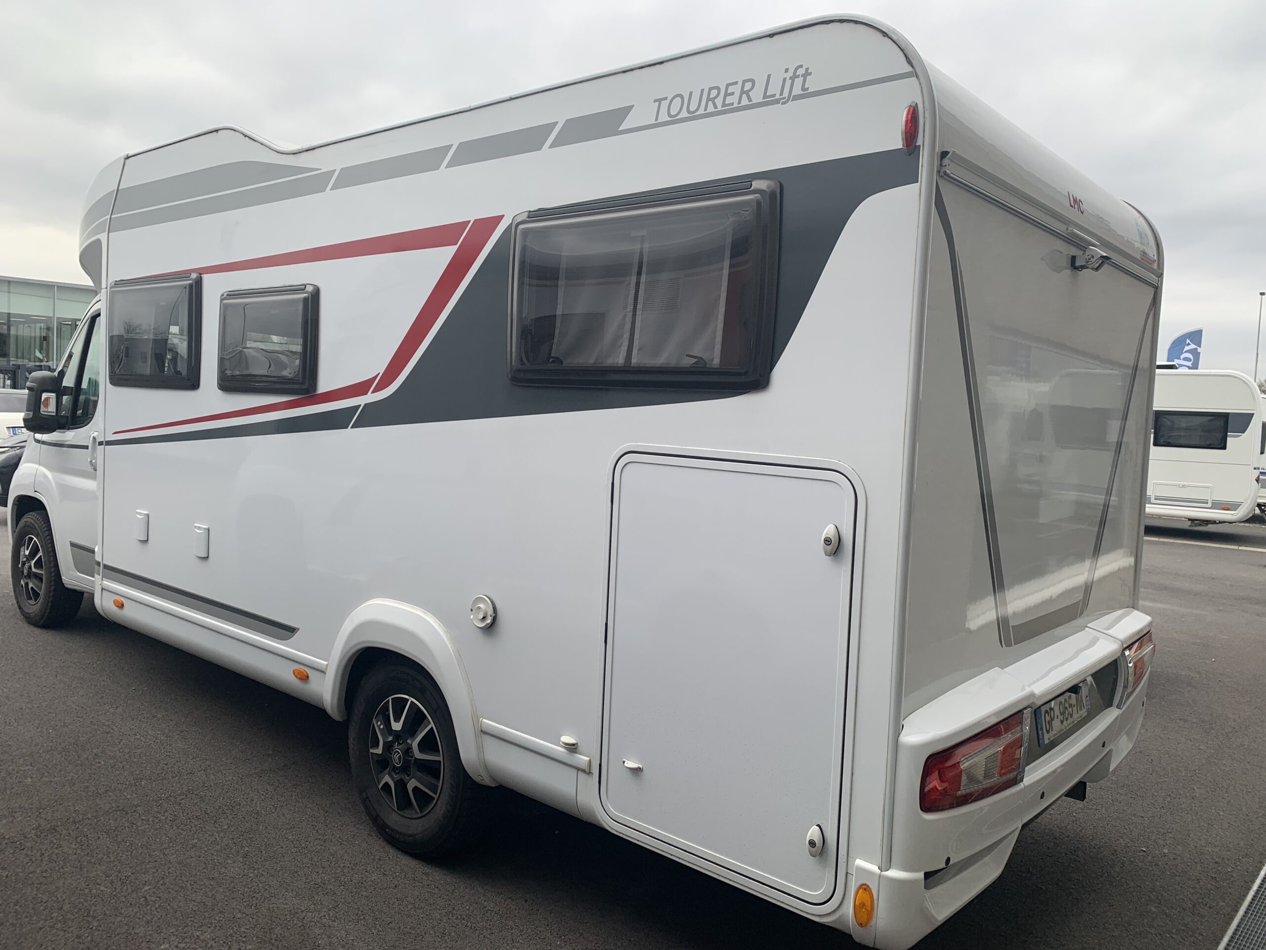 CAMPING-CAR LMC TOURER LIFT 660 G – Image 14