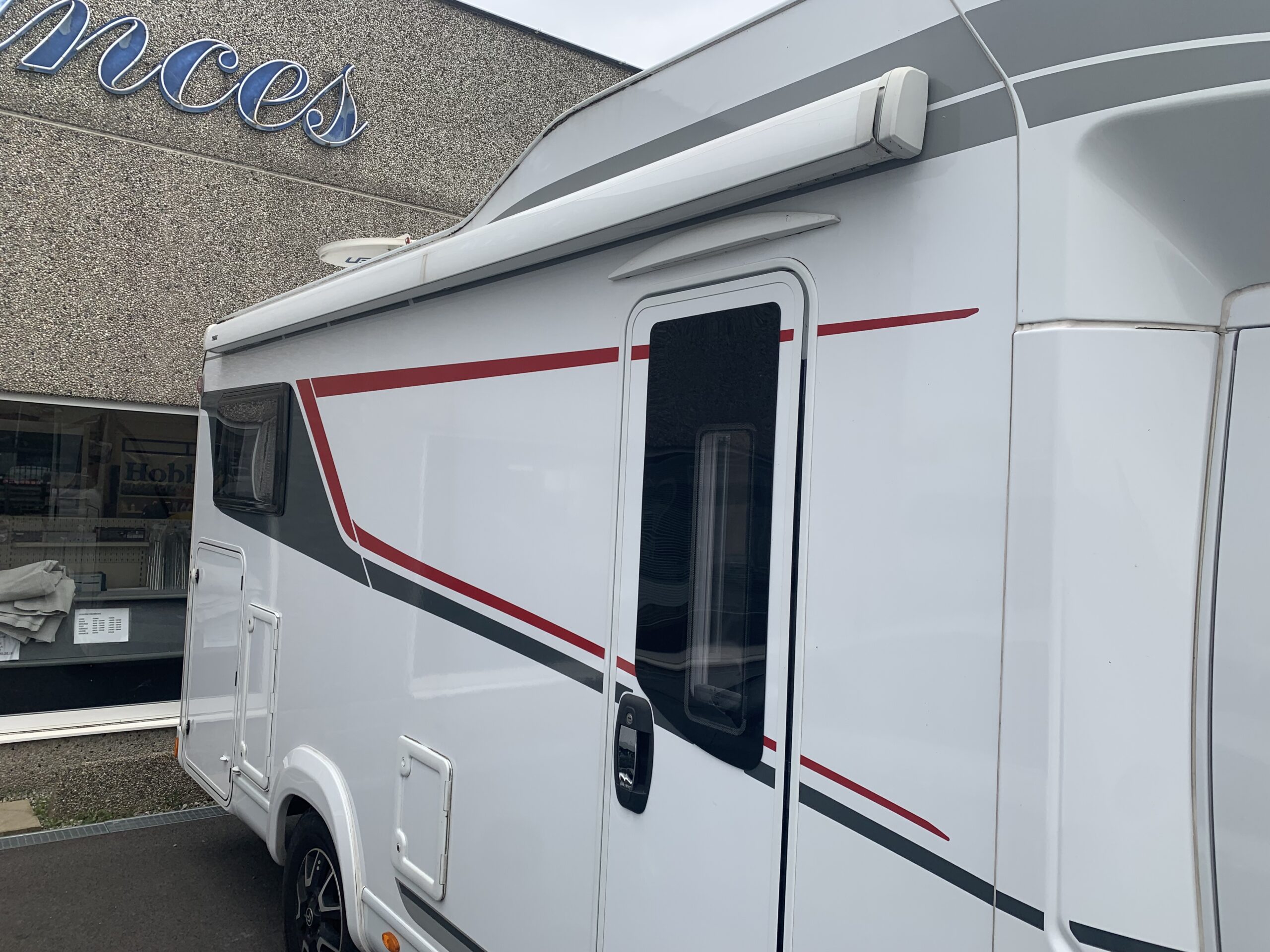 CAMPING-CAR LMC TOURER LIFT 660 G – Image 19