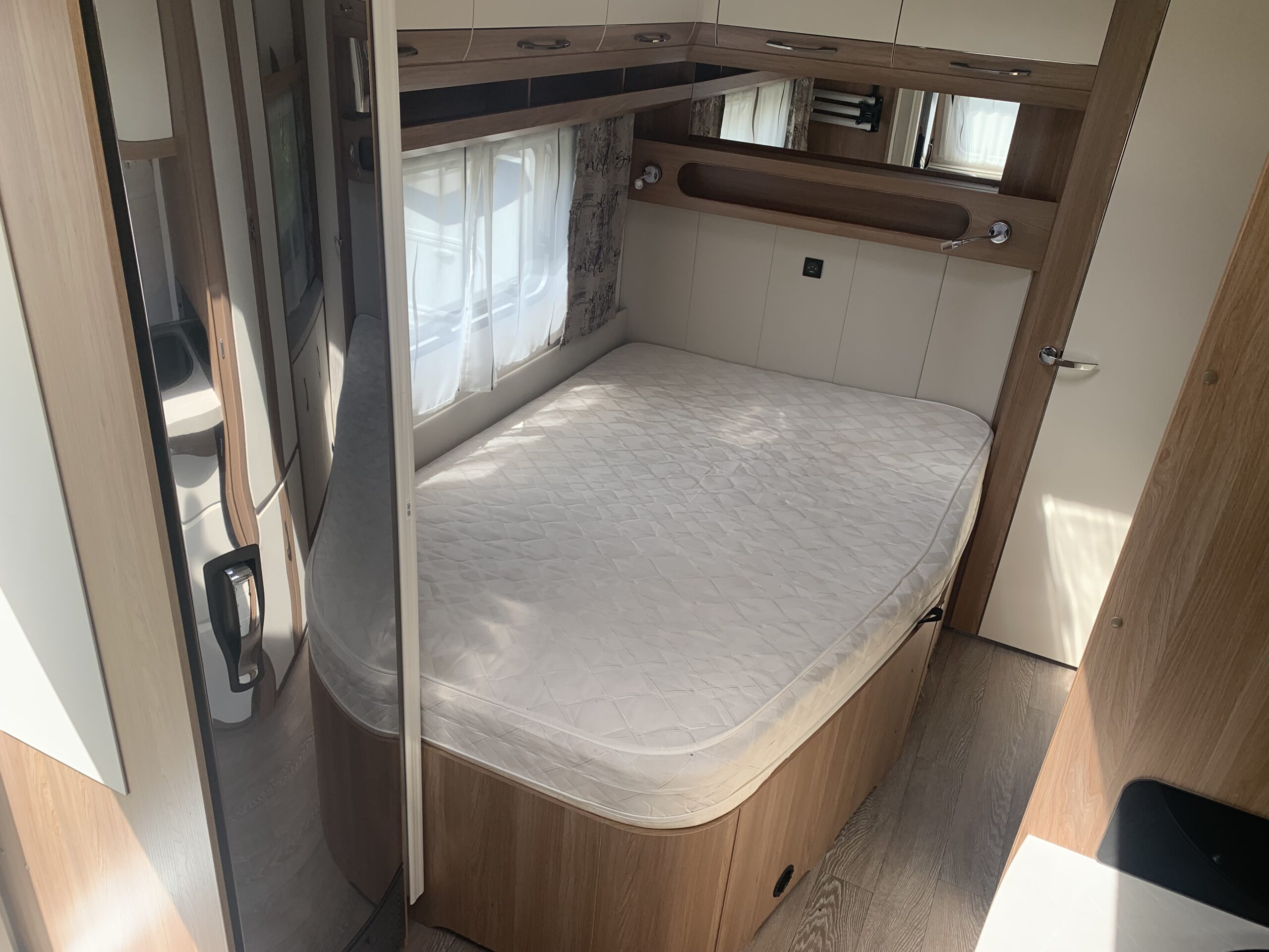 CARAVANE HOBBY 495 WFB DE LUXE – Image 5