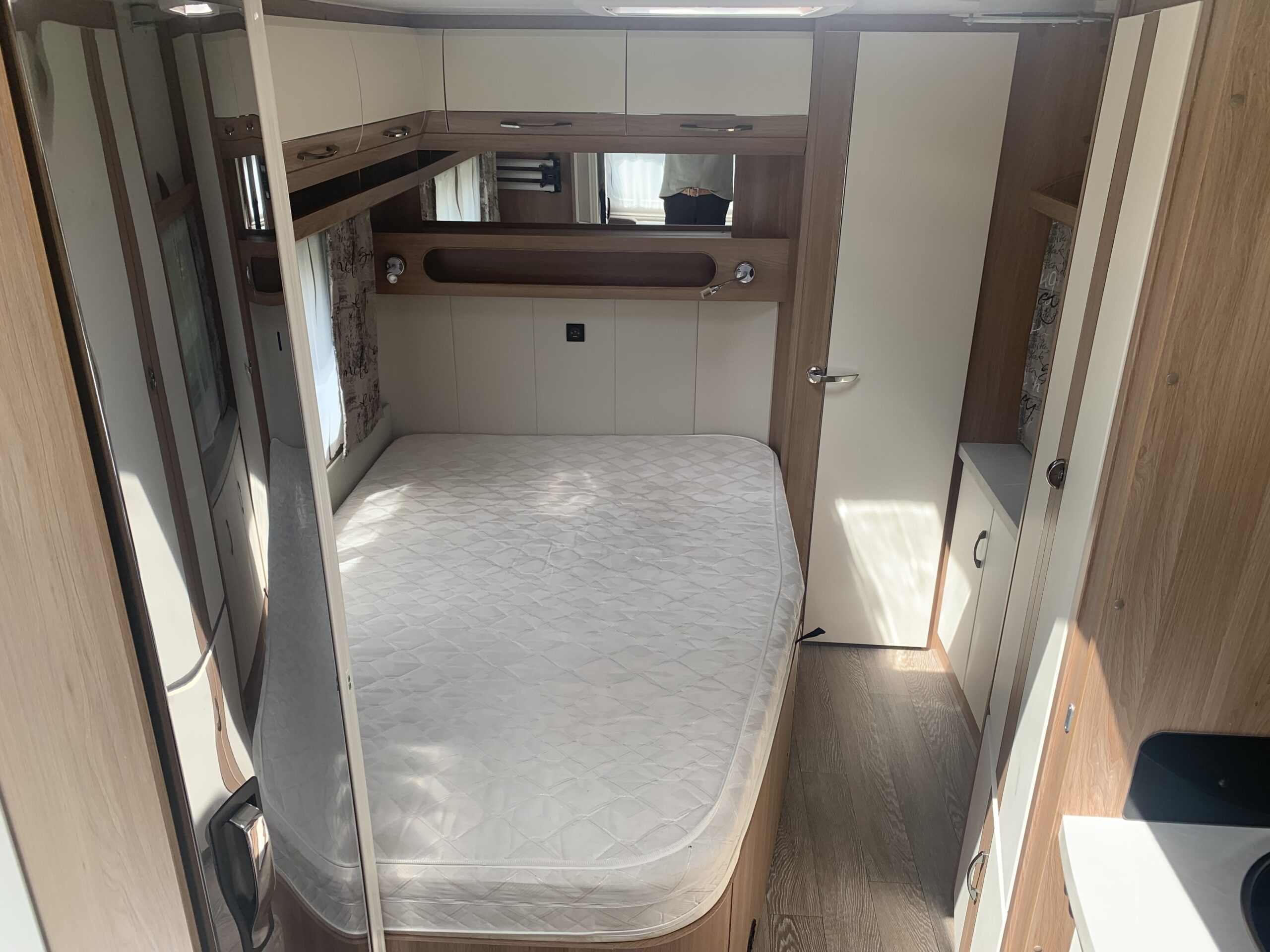 CARAVANE HOBBY 495 WFB DE LUXE – Image 9