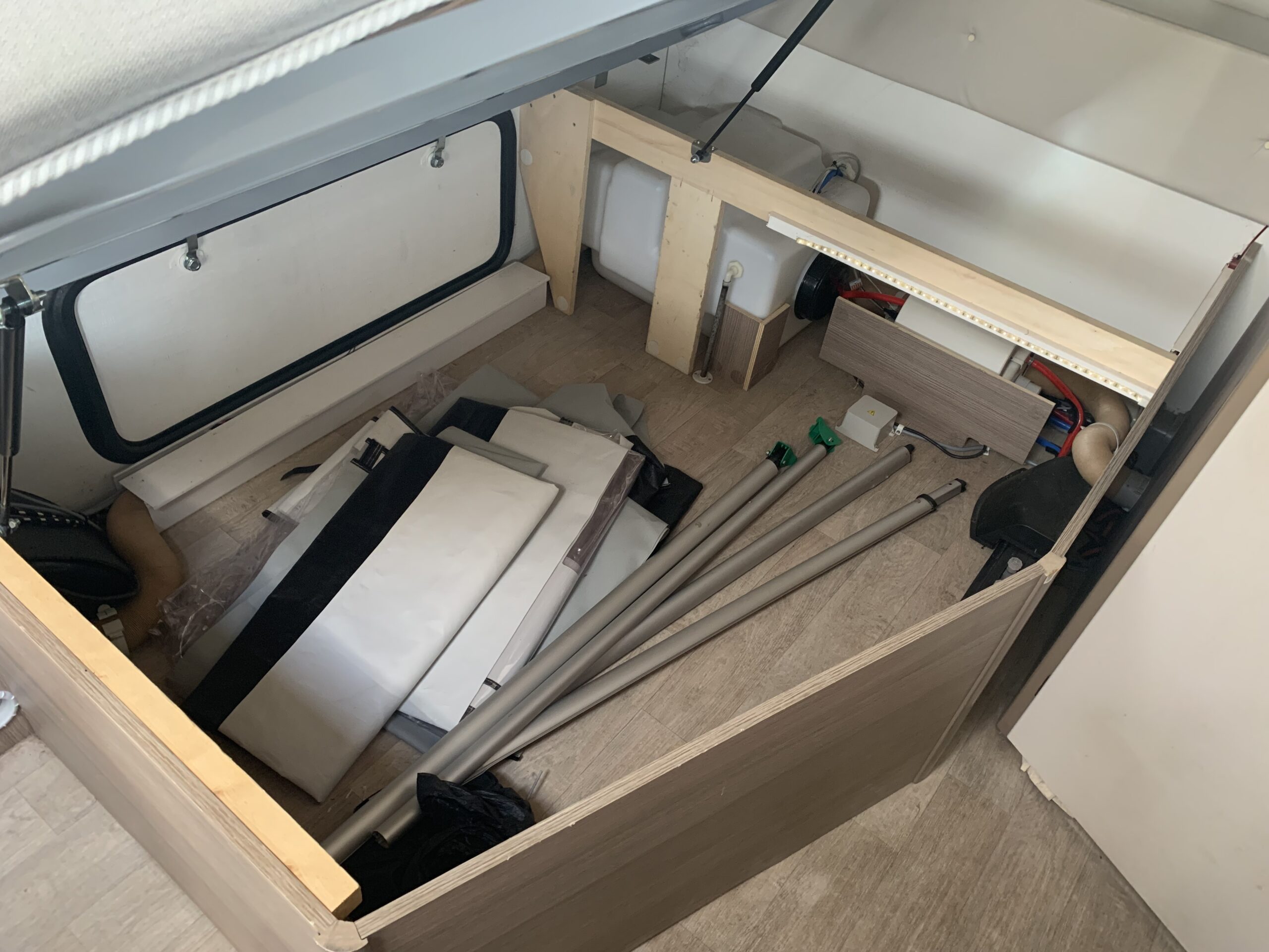 CARAVANE CARAVELAIR 420 ALLEGRA – Image 10